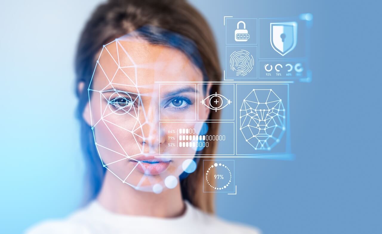 Technologie rozpoznávání obličeje s biometrickou bezpečnostní grafikou, včetně otisku prstu, bezpečnostního zámku a geometrických linií, které digitálně analyzují obličej.