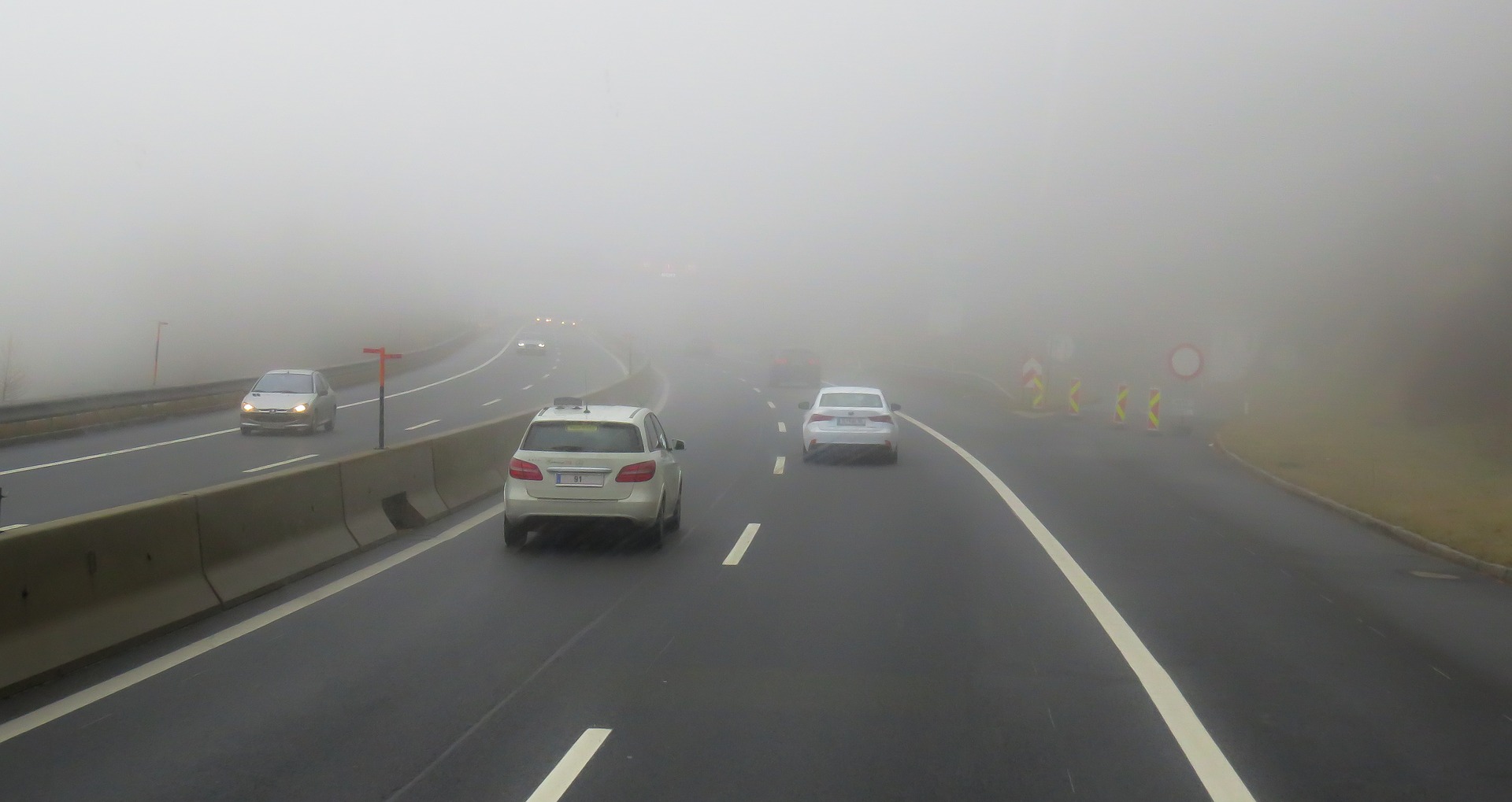 Dense fog on the road - Drive carefully