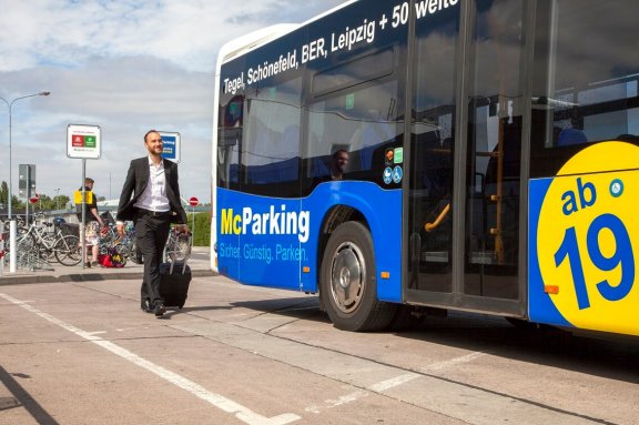 Vom Flughafen Schönefeld entspannt in den Urlaub