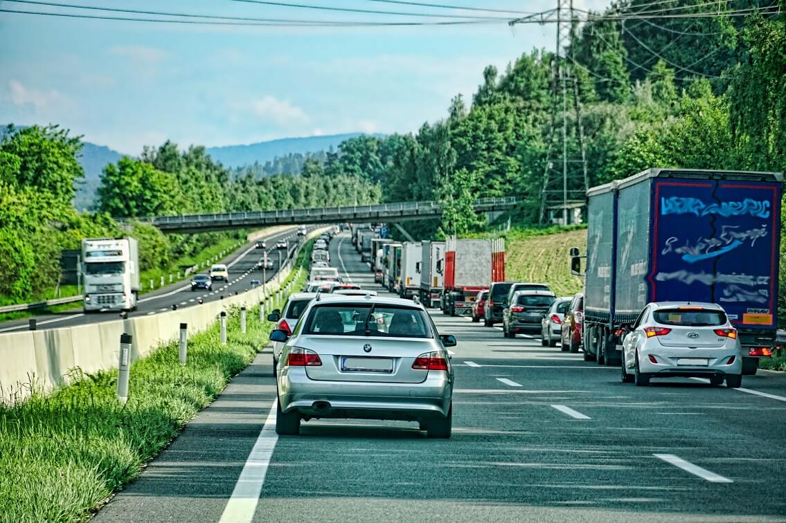 Emergency lane is formed on the motorway