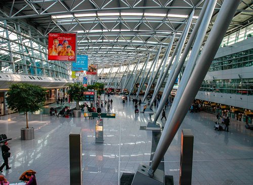 Flughafen Düsseldorf (DUS) Abfertigungshalle