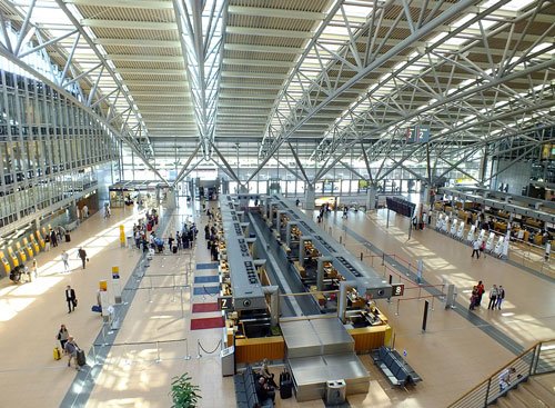 Hamburg Airport - Check-in hall