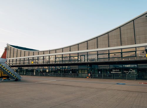 View from the tarmac to the terminal - Memmingen Airport