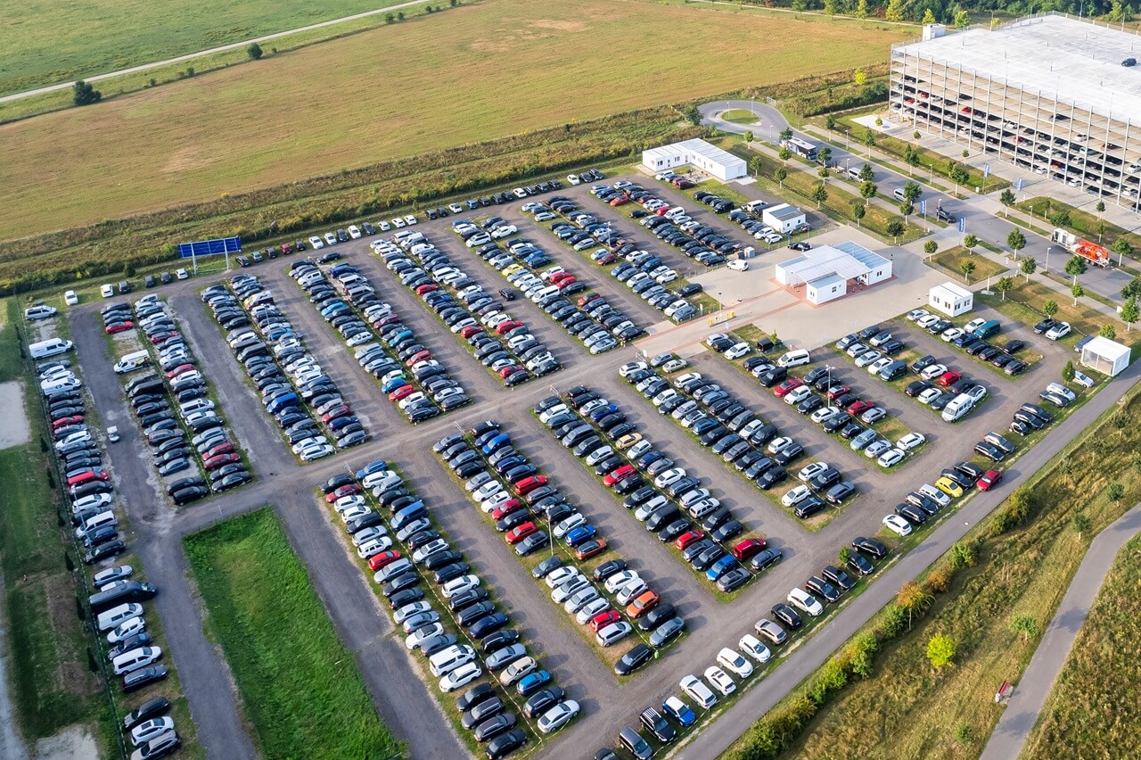 Freifläche zum Parken am BER