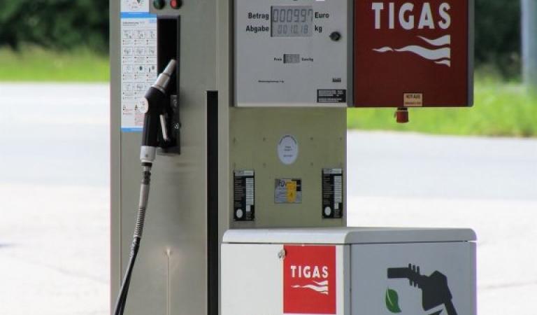 Fuelling station for natural gas - natural gas cars as an alternative?