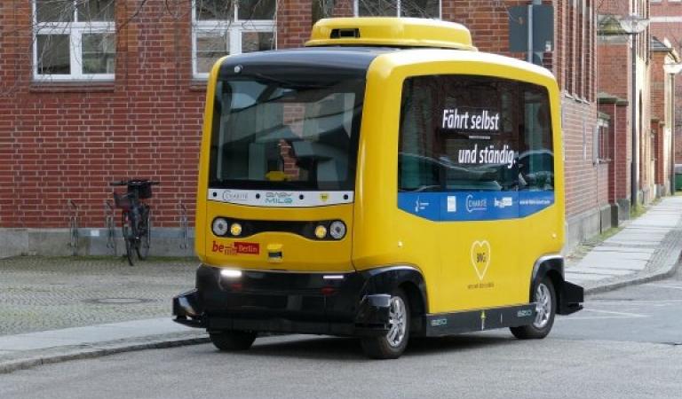 Autonomous minibus - the future on the roads?